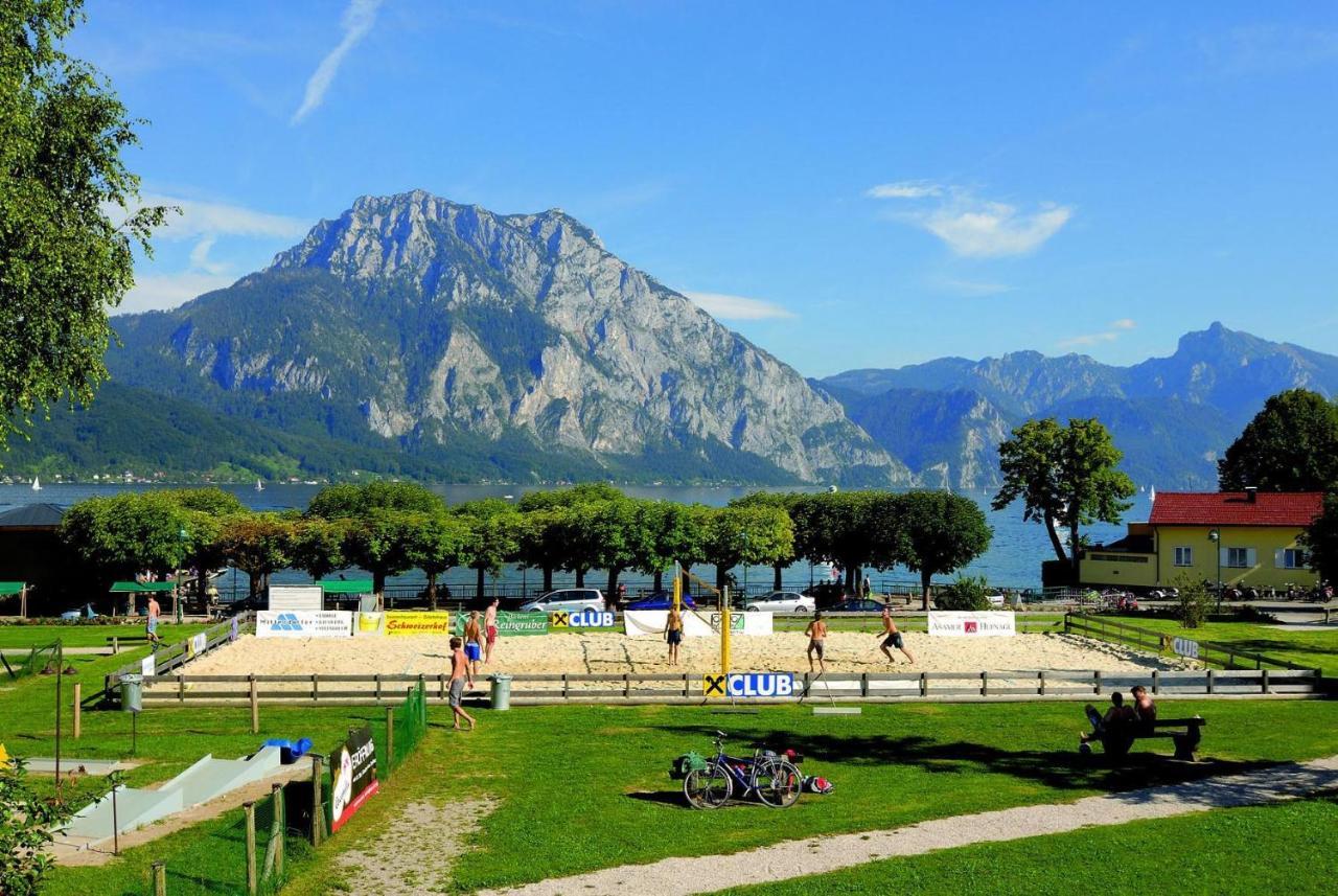 Auszeit Am Traunsee Altmünster Esterno foto